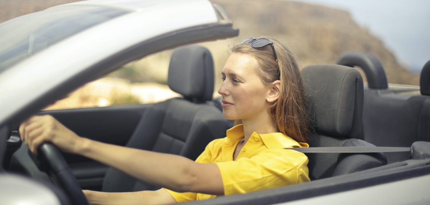Crollo del numero di auto intestate ai giovani